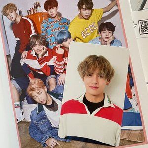BTS Love Yourself Album (V Version, Taehyung Photocard)